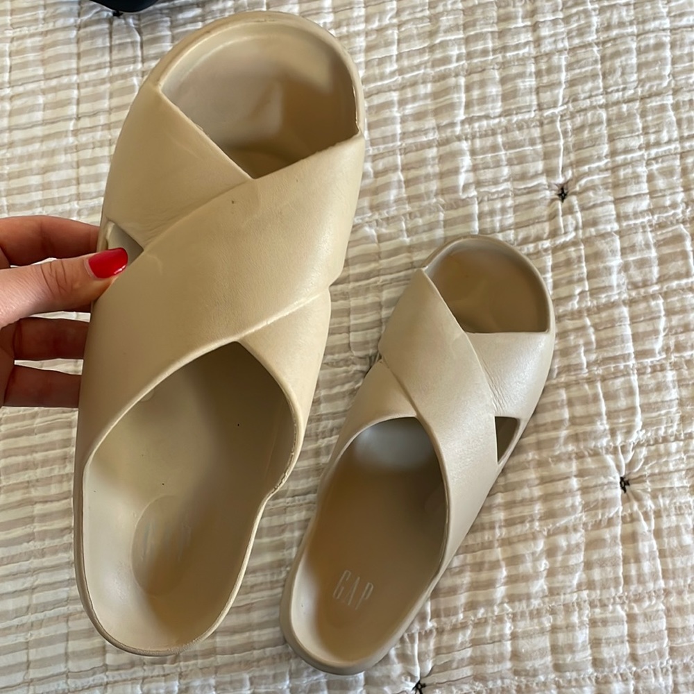 Beige Slides